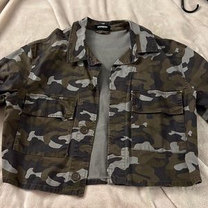 Express cropped military camo jacket. Size medium/large